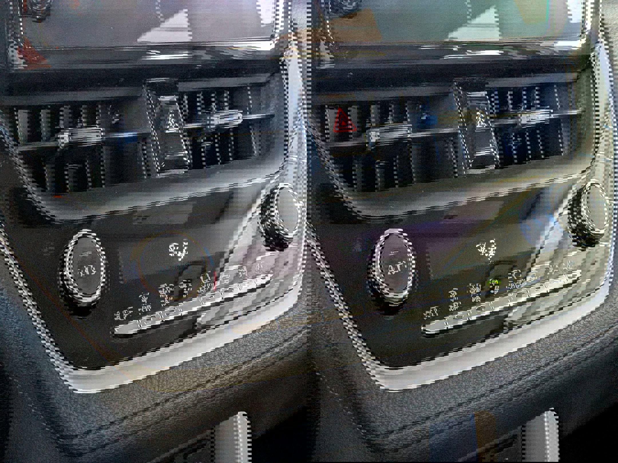 Certified 2023 Toyota Corolla Cross LE image 21