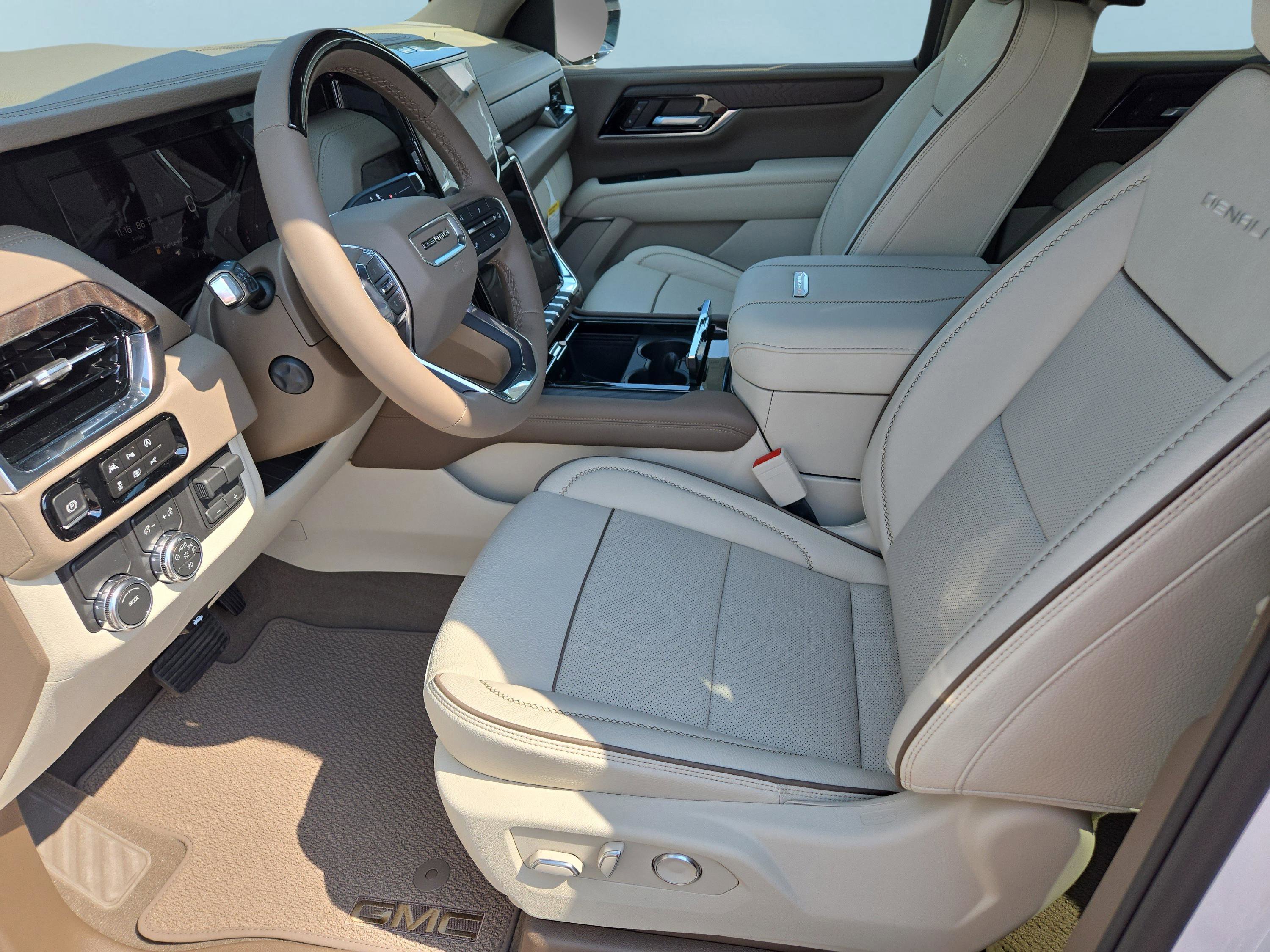 New 2026 GMC Yukon XL Denali w/ Advanced Technology Package image 15