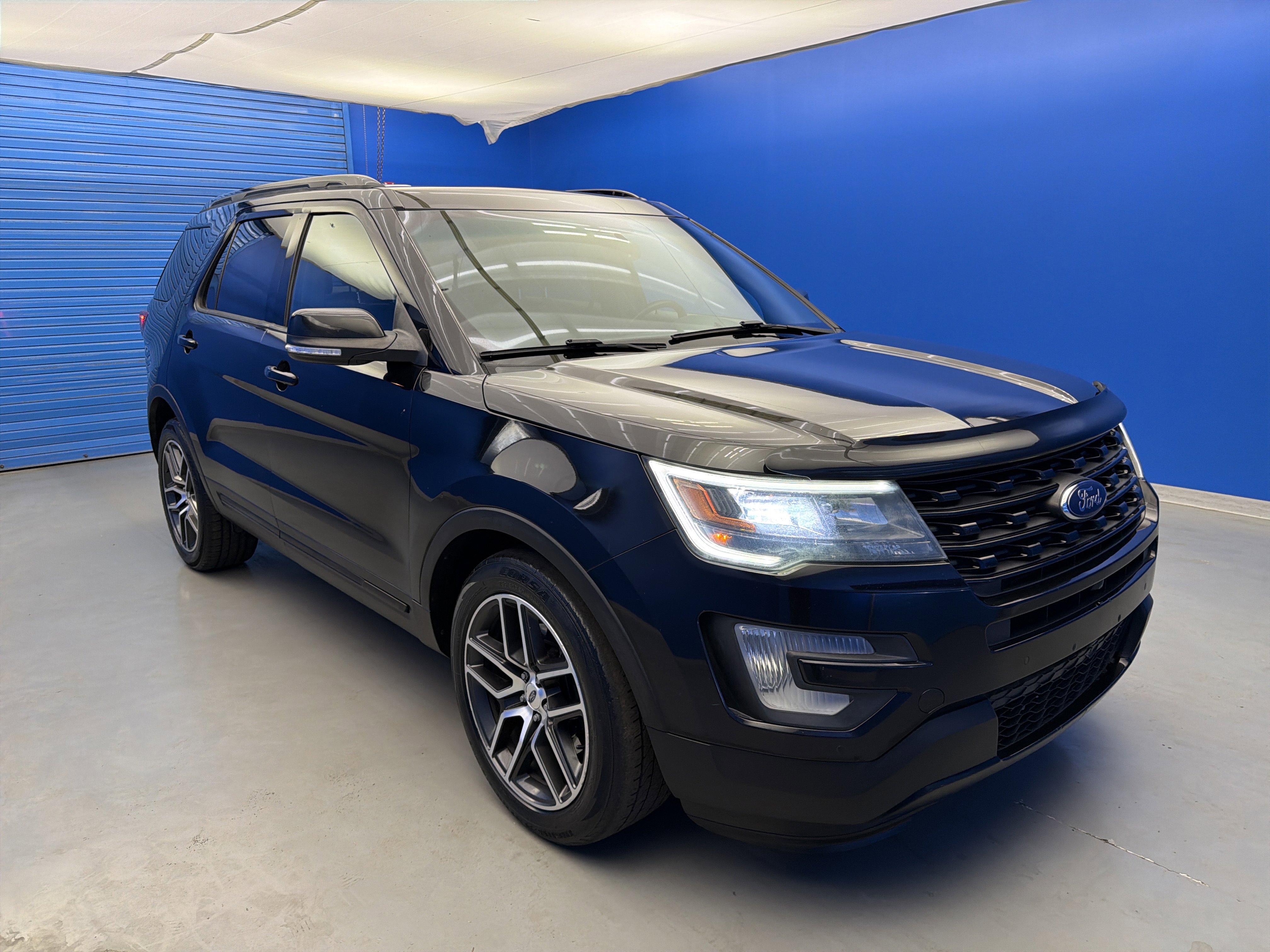 Used 2016 Ford Explorer Sport w/ Equipment Group 401A image 2