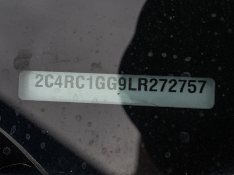 Used 2020 Chrysler Pacifica Limited image 34