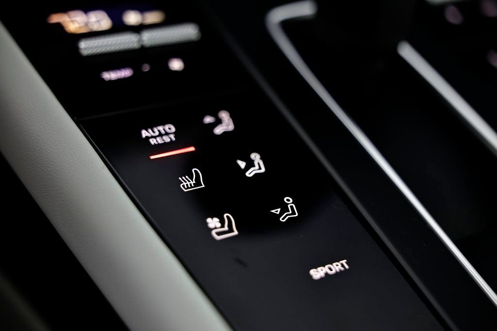 New 2026 Porsche Macan AWD/4WD image 39