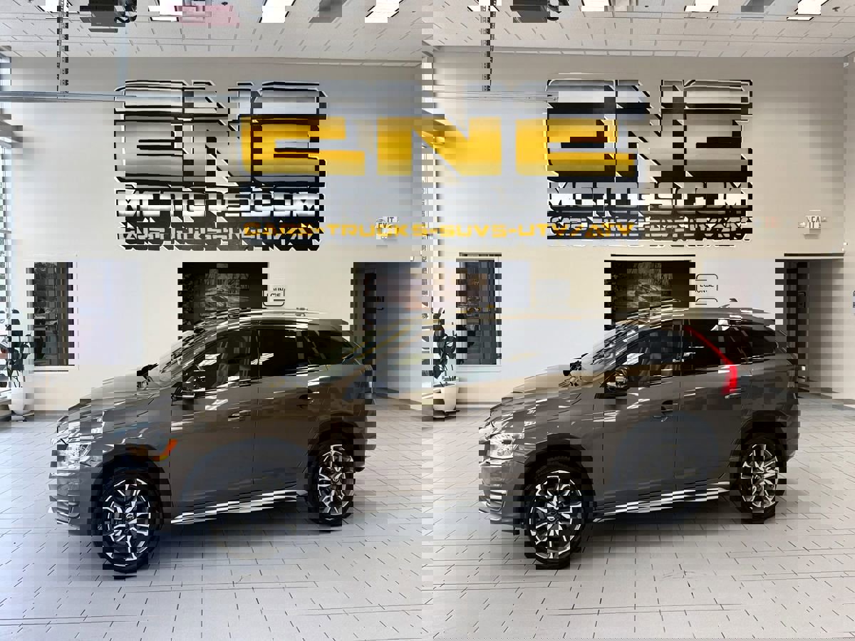 Used 2018 Volvo V60 T5 Cross Country w/ Convenience Package image 59