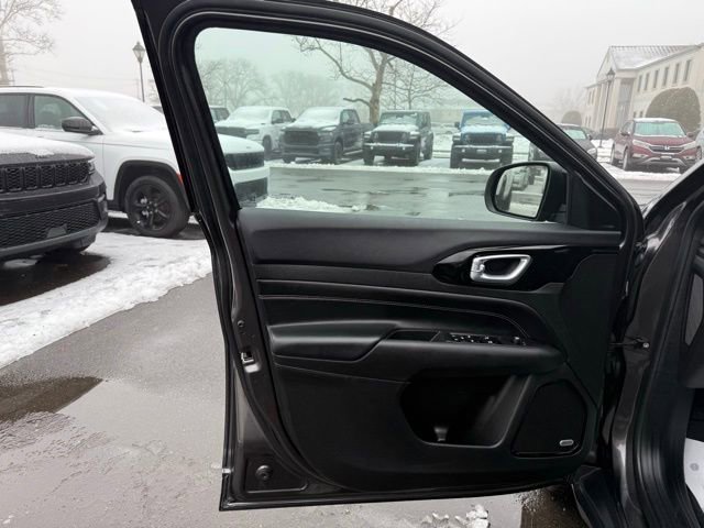 Certified 2023 Jeep Compass Altitude w/ Sun and Sound Group image 23