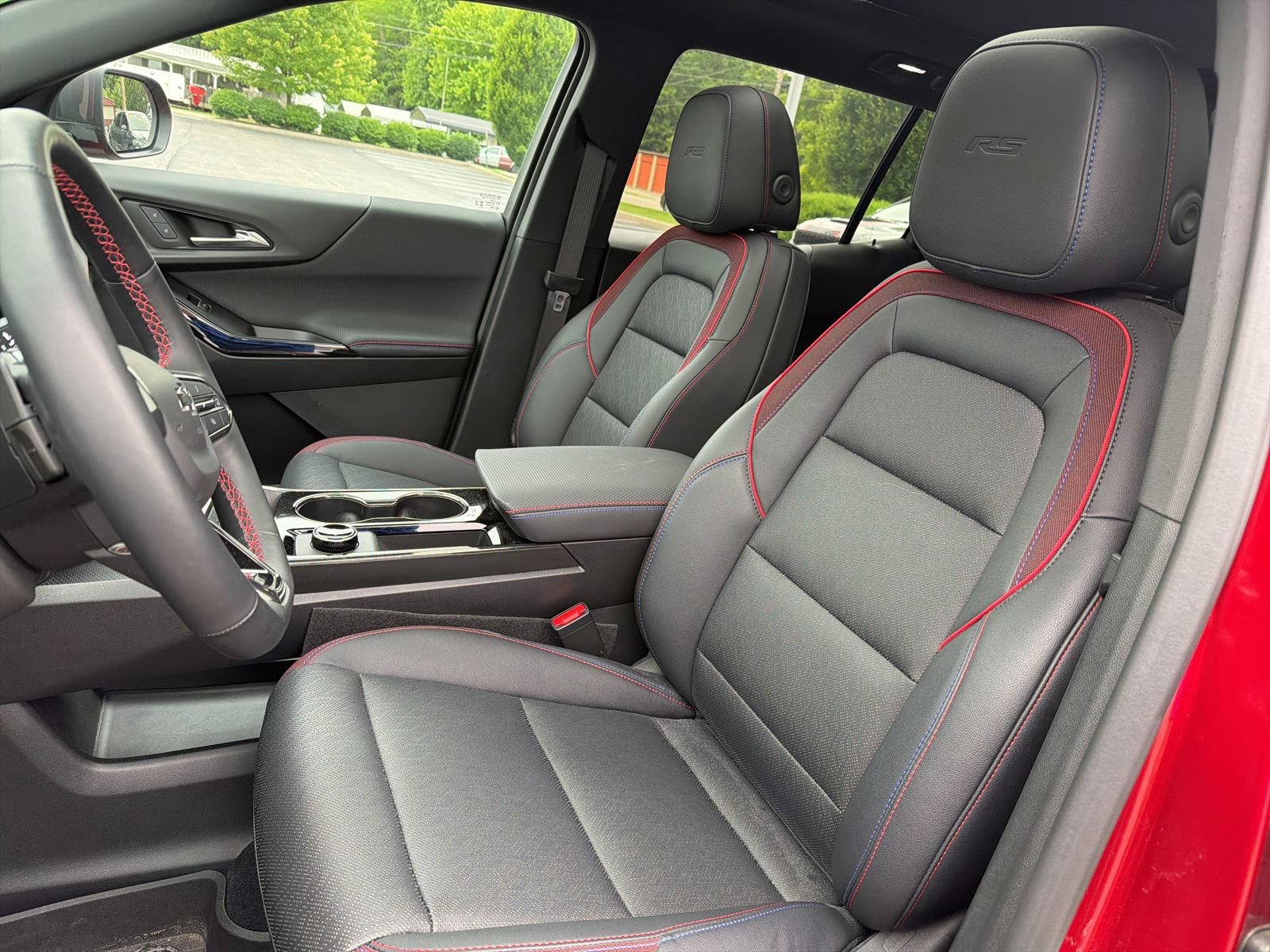 Used 2025 Chevrolet Equinox RS FWD image 24