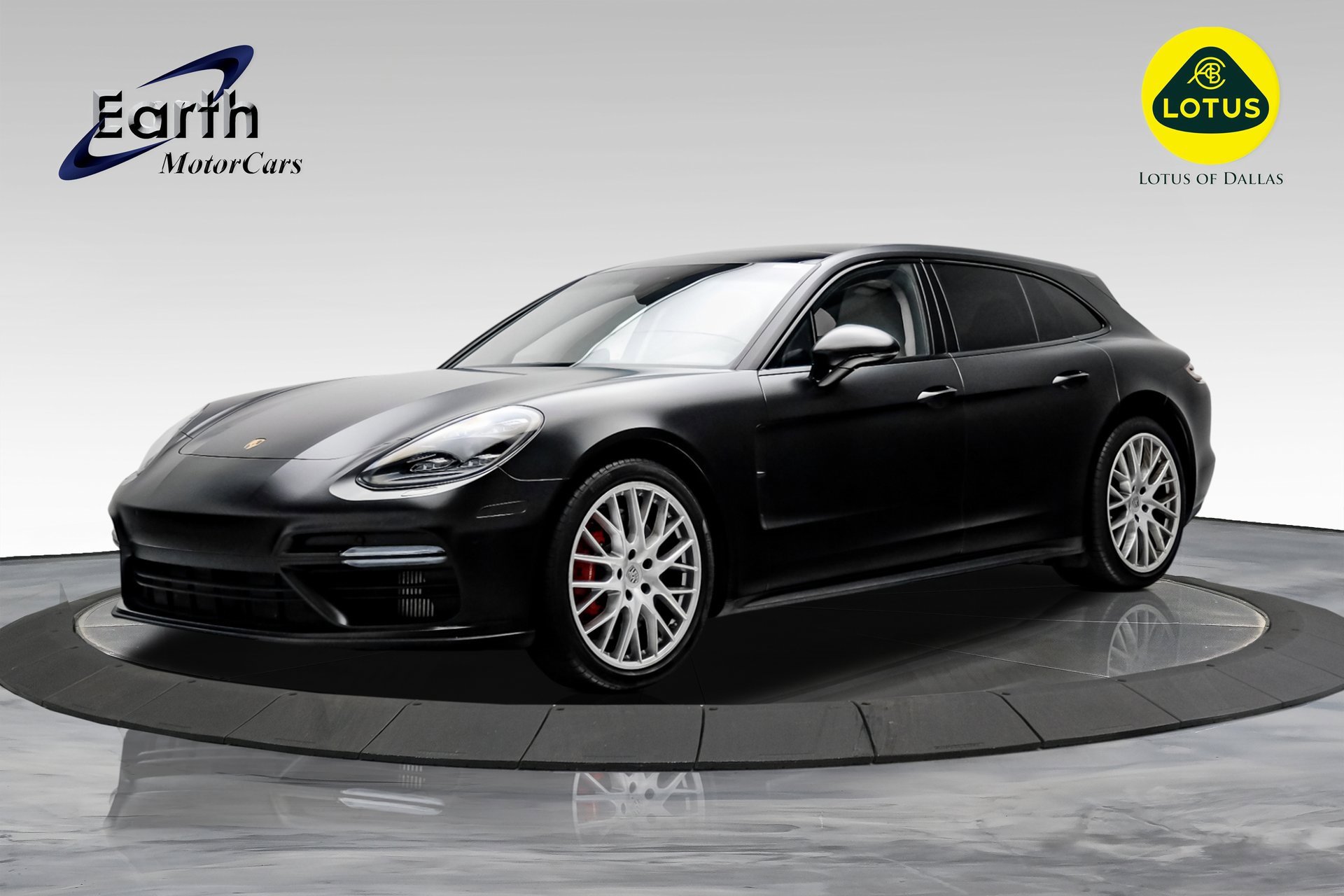 Used 2018 Porsche Panamera Turbo Sport Turismo image 1