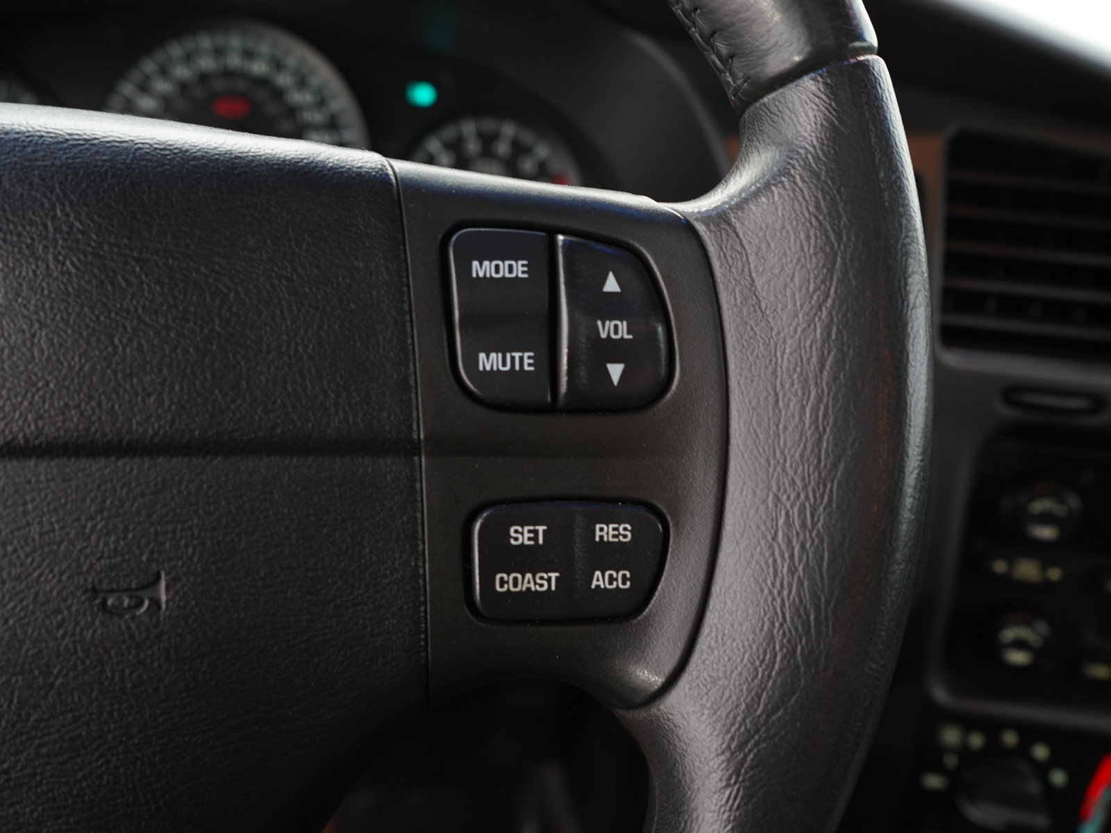 Used 2002 Chevrolet Monte Carlo SS w/ Preferred Equipment Group FWD image 22