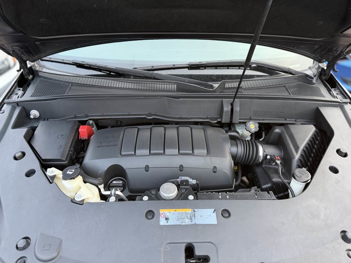 Used 2017 Chevrolet Traverse Premier AWD/4WD image 40