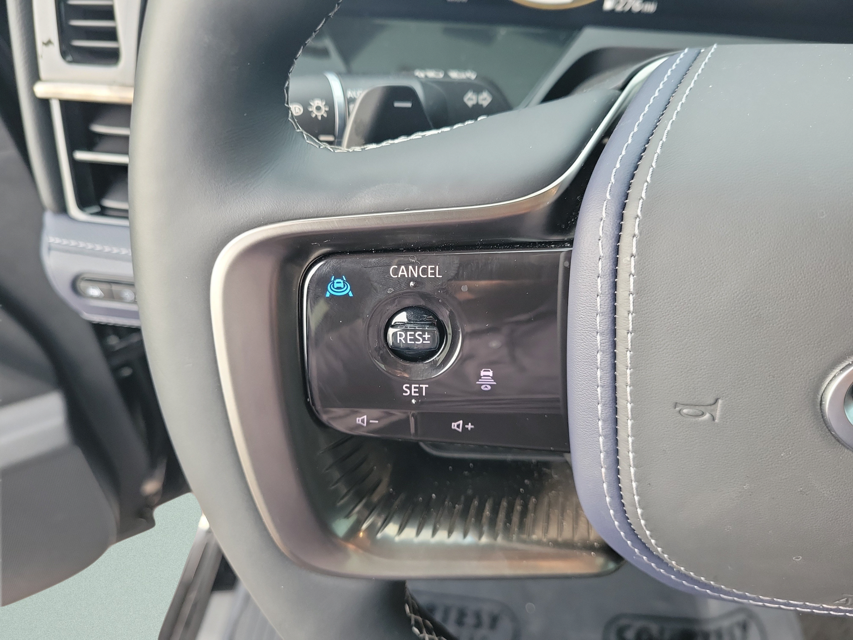 Used 2026 INFINITI QX80 4WD w/ Sport Exterior Package image 16