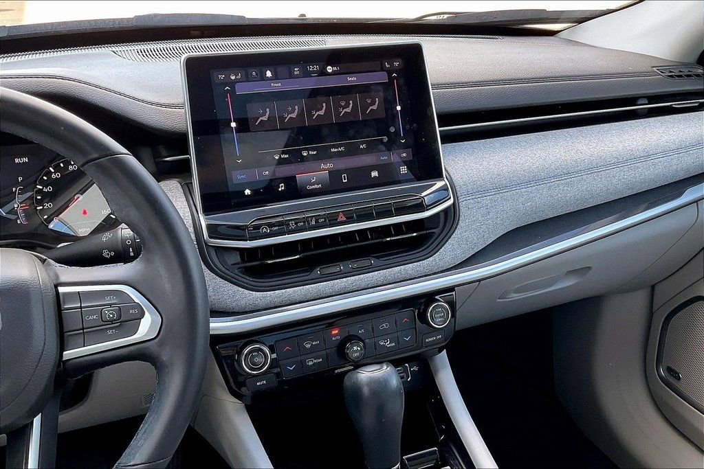 Used 2022 Jeep Compass Latitude w/ Sun and Sound Group image 6