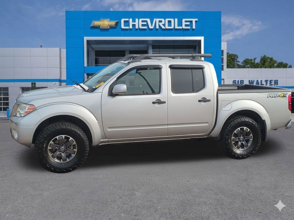 Used 2020 Nissan Frontier PRO-4X image 2
