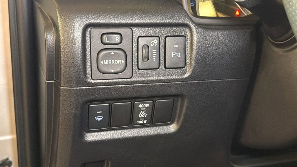 Used 2018 Toyota 4Runner Limited image 31