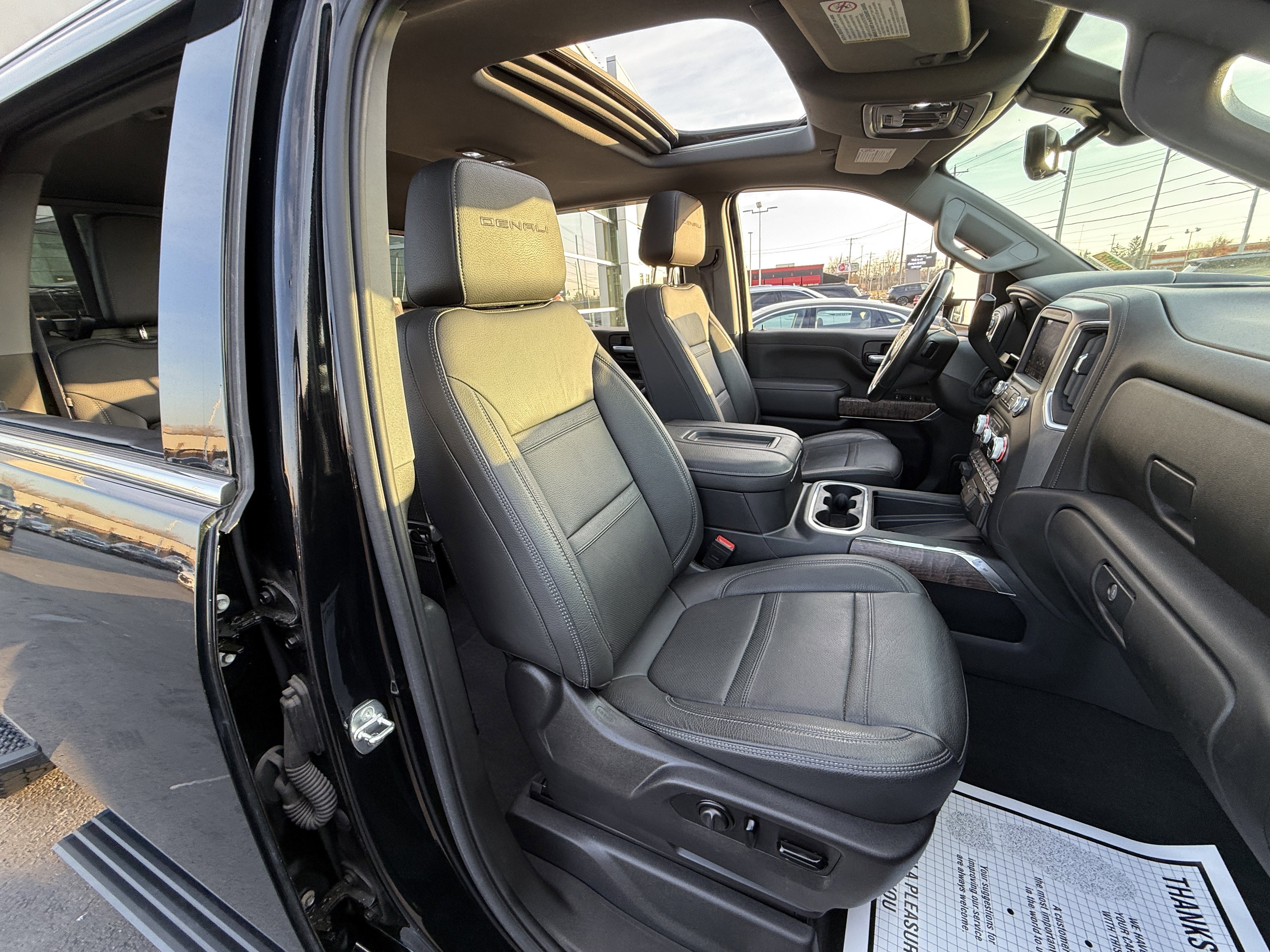 Used 2021 GMC Sierra 2500 Denali w/ Denali Black Diamond Edition image 24