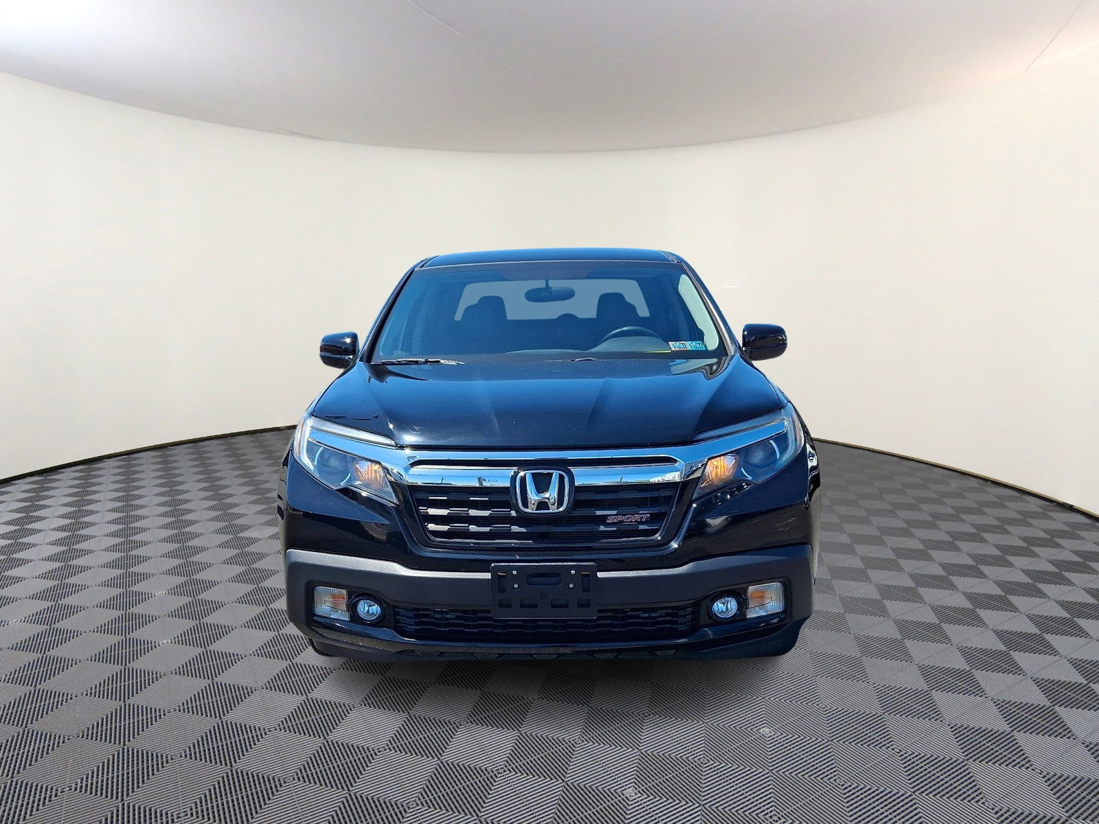 Used 2018 Honda Ridgeline Sport image 2