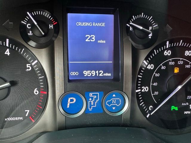 Used 2016 Lexus GX 460 Luxury w/ Preferred Accessory Package image 31