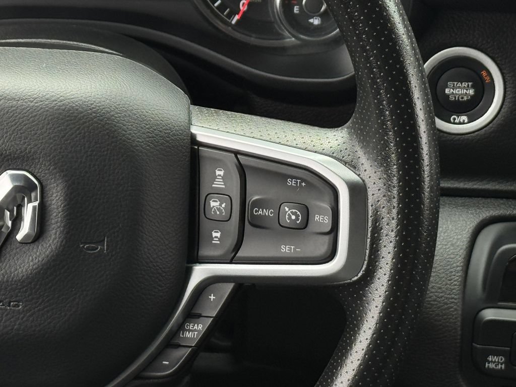 Used 2025 RAM 1500 Warlock AWD/4WD image 16