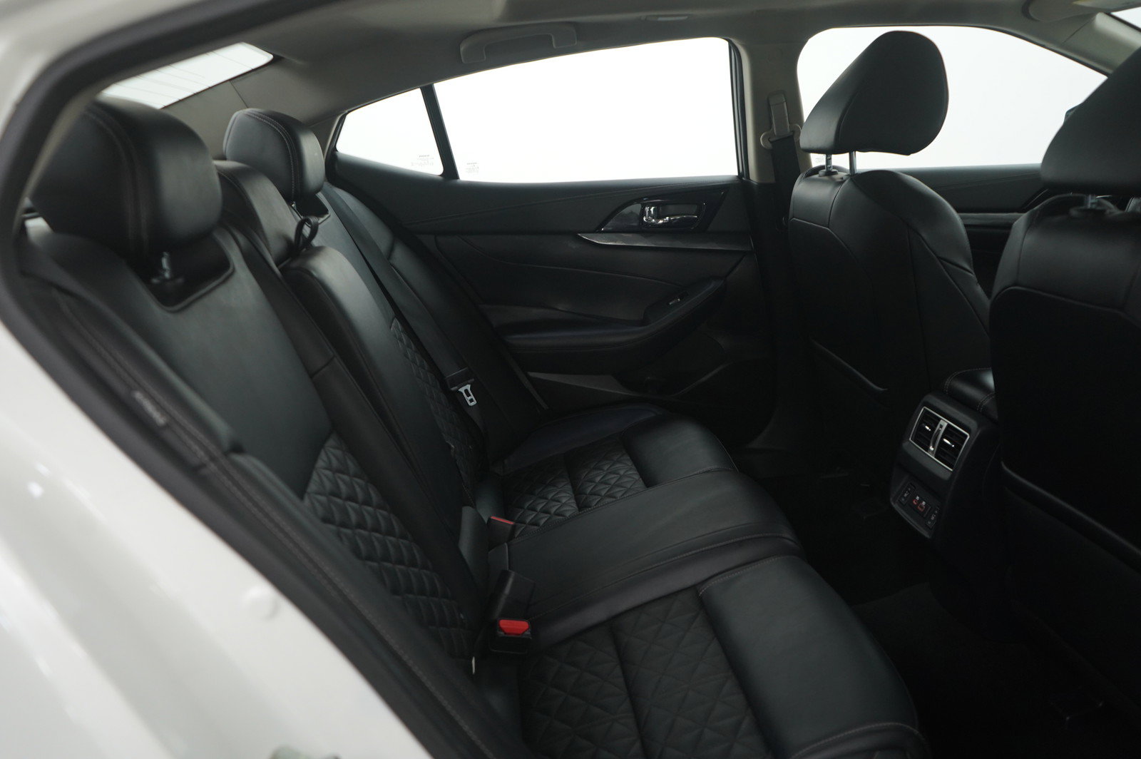Used 2023 Nissan Maxima Platinum FWD image 12