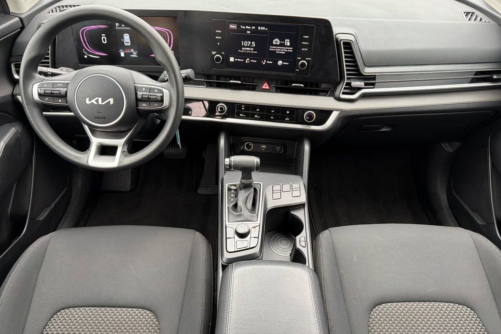 Used 2023 Kia Sportage LX image 10