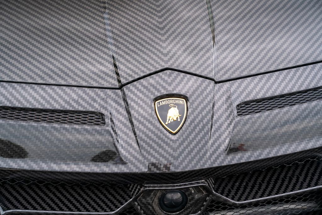 Used 2022 Lamborghini Urus AWD/4WD image 6