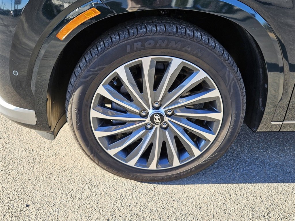 Used 2024 Hyundai Palisade Calligraphy image 9