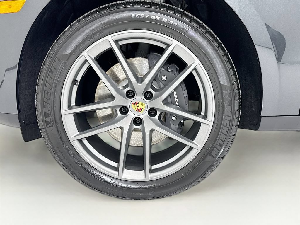 New 2026 Porsche Macan AWD/4WD image 36