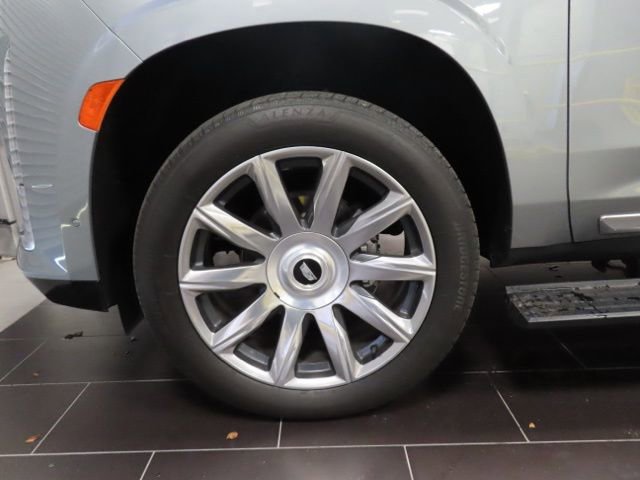 Certified 2024 Cadillac Escalade ESV Premium Luxury Platinum w/ Heavy-Duty Trailer Package image 20