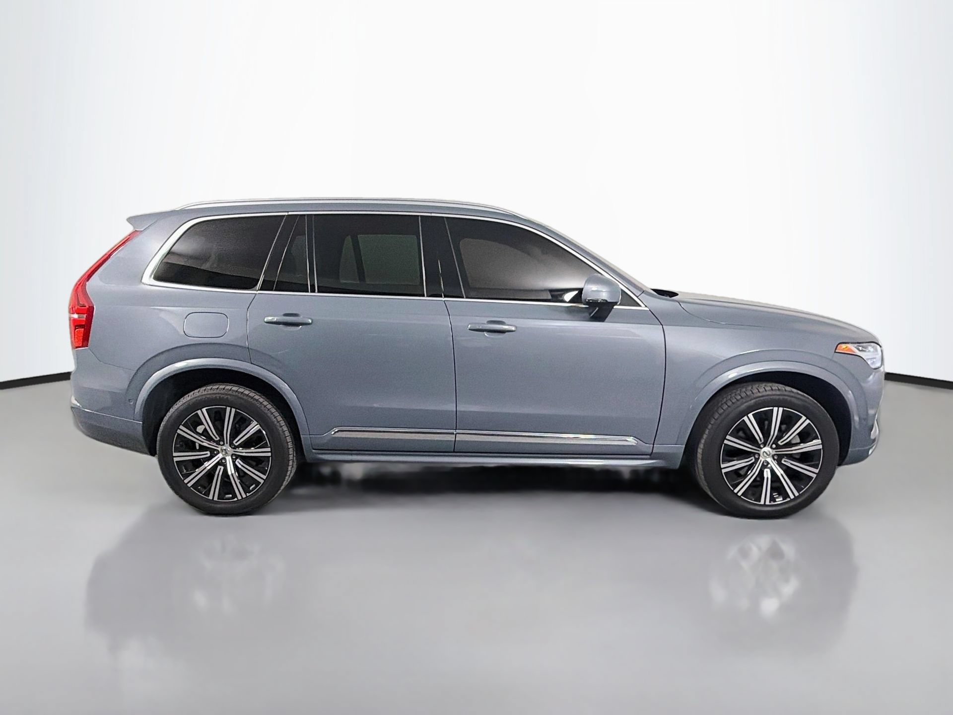 Certified 2023 Volvo XC90 B6 Plus w/ Protection Package Premier AWD/4WD image 5