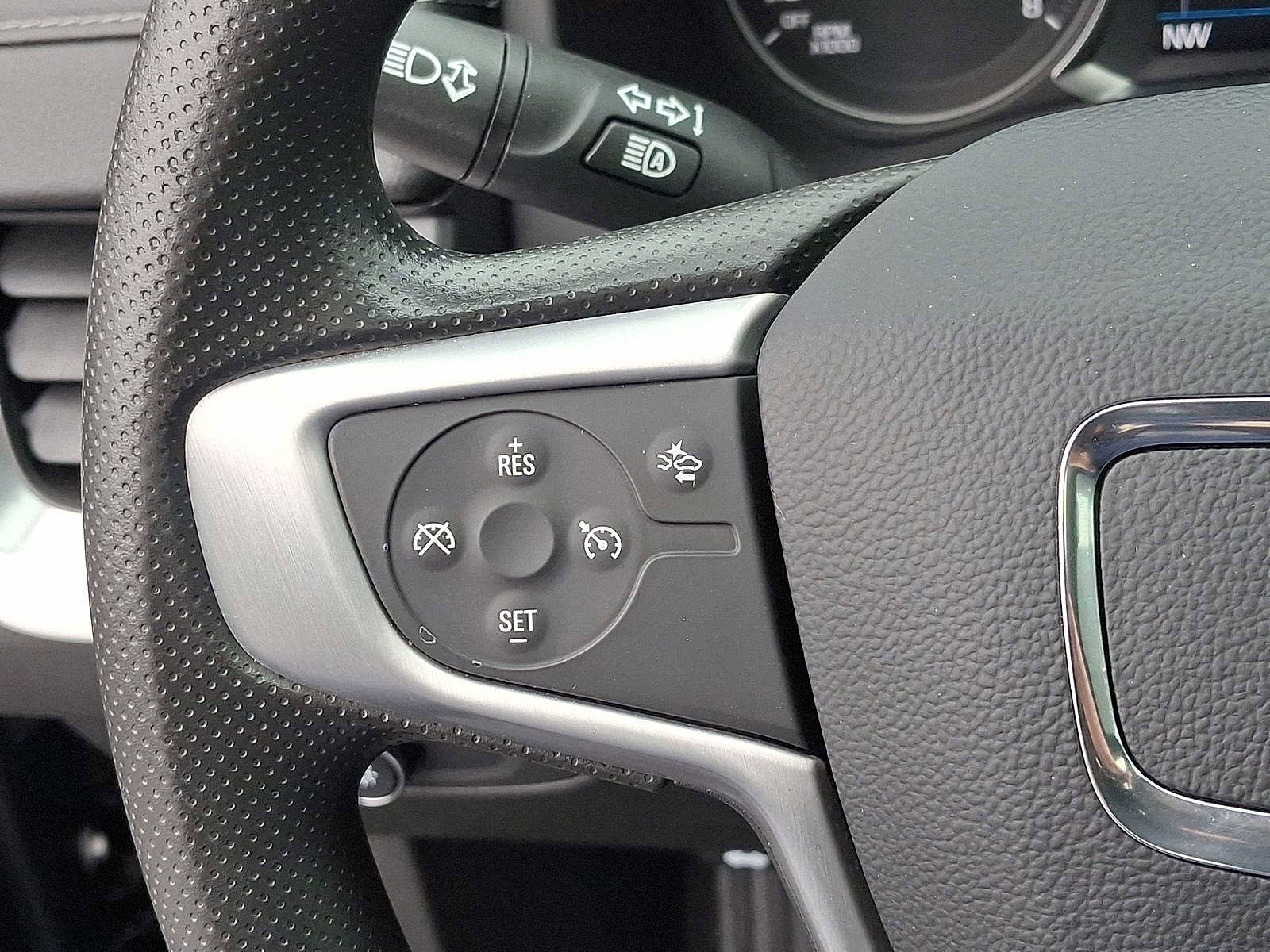 Used 2023 GMC Terrain SLE w/ Driver Convenience Package AWD/4WD image 17