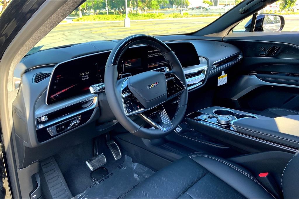 New 2026 Cadillac Lyriq V AWD/4WD image 9