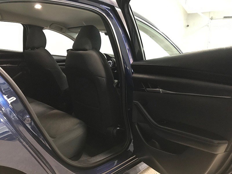 Used 2021 MAZDA MAZDA3 s image 18
