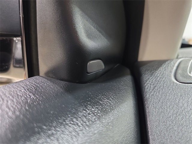 Used 2020 Nissan Pathfinder SL image 31