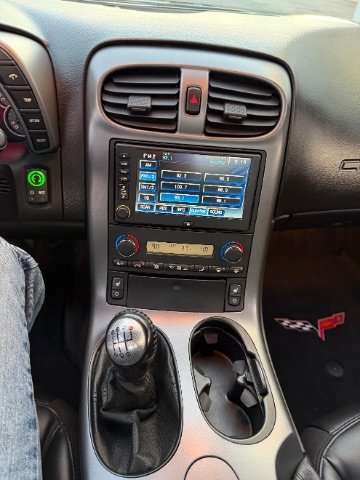 Used 2006 Chevrolet Corvette Convertible w/ Preferred Equipment Group image 19