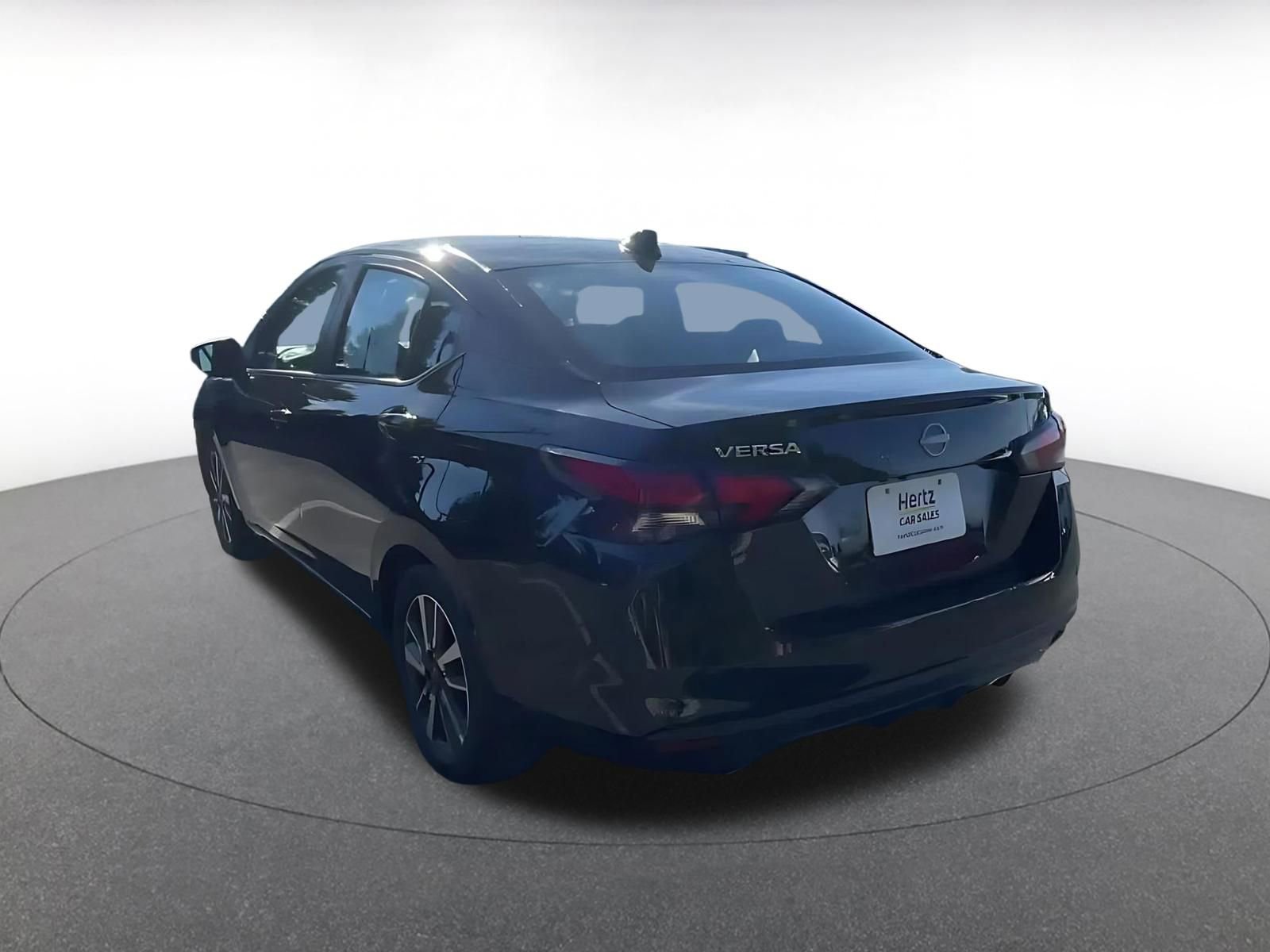 Used 2025 Nissan Versa SV image 11