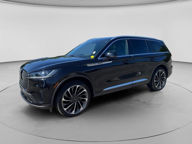 Used 2025 Lincoln Aviator Reserve w/ Equipment Group 201A AWD/4WD image 2