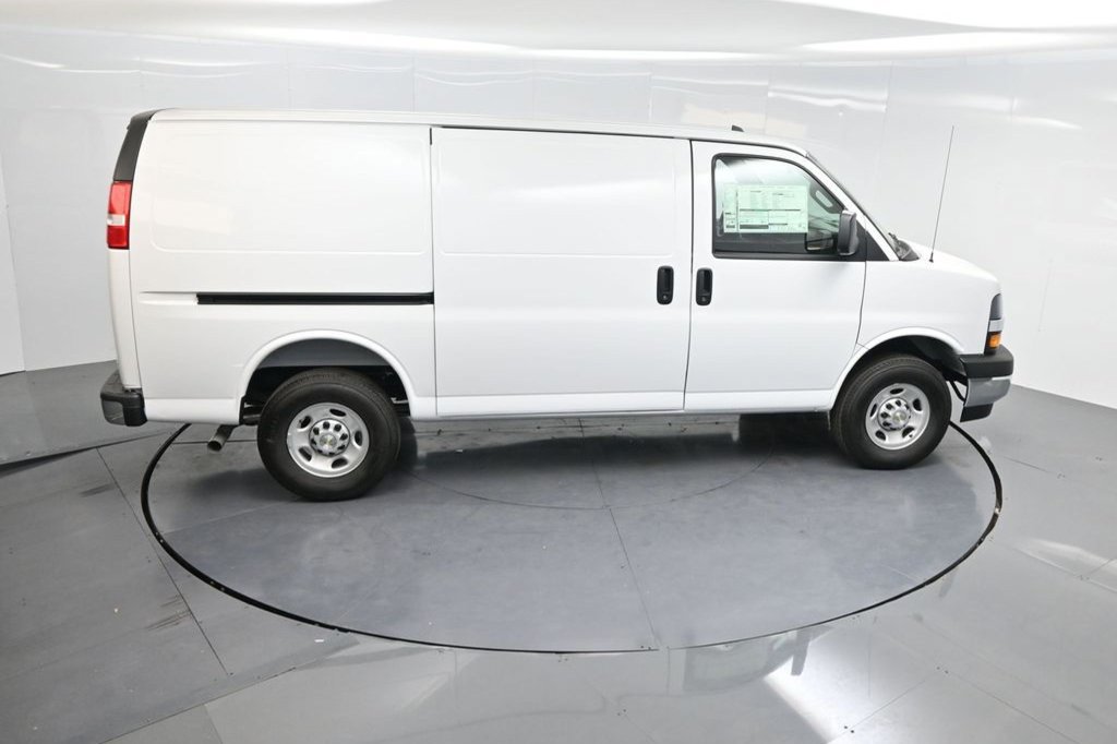 New 2025 Chevrolet Express 2500 w/ Driver Convenience Package RWD image 20