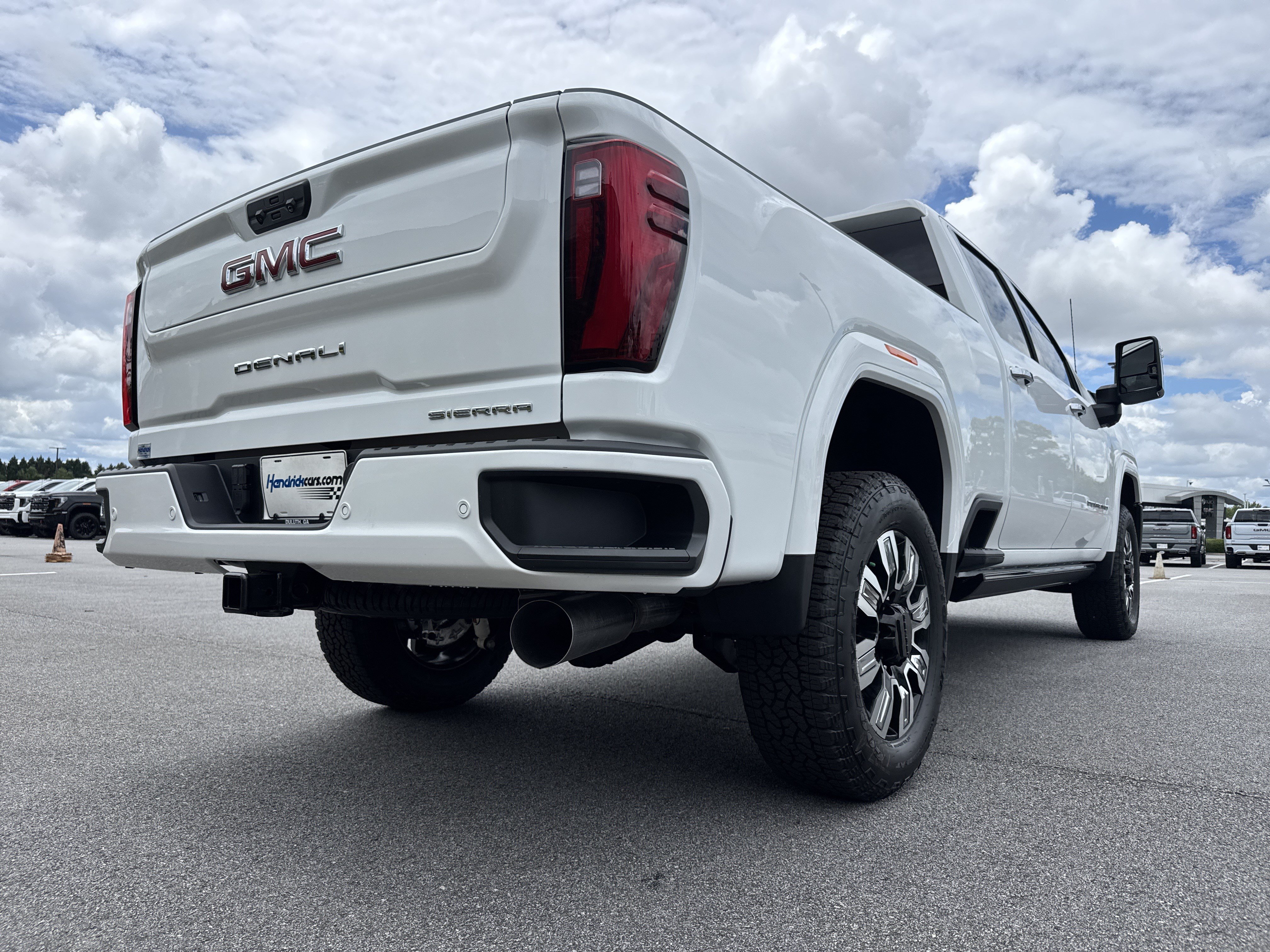 New 2026 GMC Sierra 2500 Denali w/ Denali Reserve Package AWD/4WD image 11