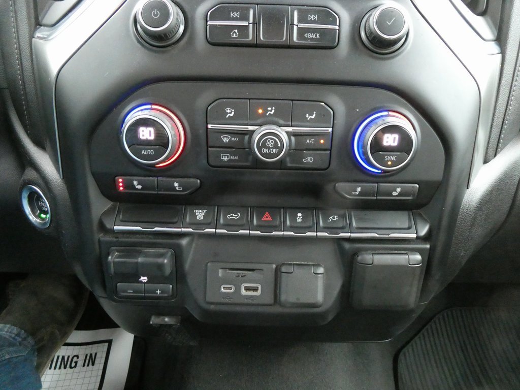 Used 2021 Chevrolet Silverado 3500 LTZ image 26