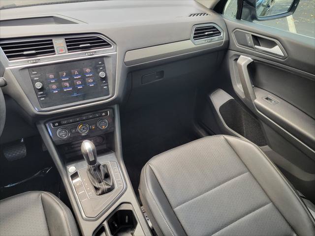 Used 2021 Volkswagen Tiguan SEL FWD image 16