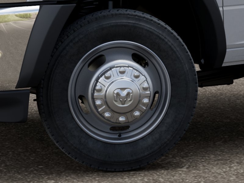 New 2026 RAM 5500 Tradesman w/ Chrome Appearance Group AWD/4WD image 9