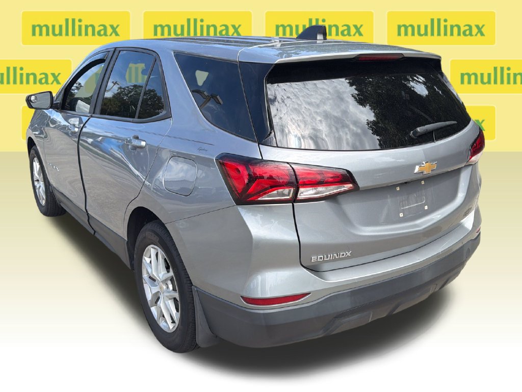 Used 2024 Chevrolet Equinox LS w/ LS Convenience Package FWD image 9