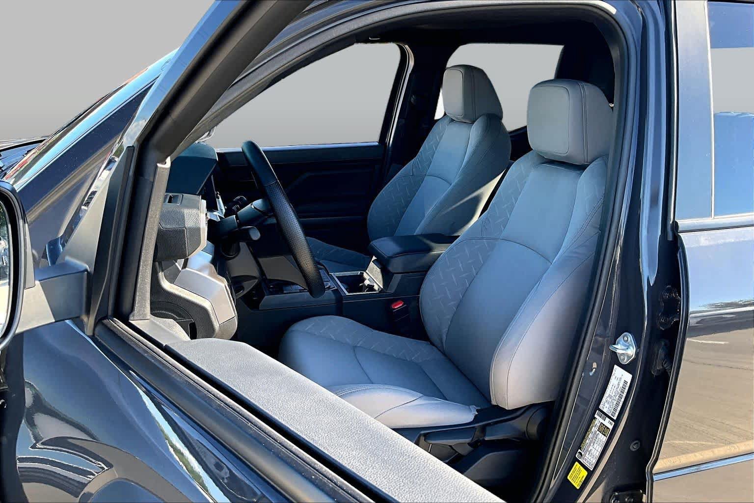 Used 2025 Toyota Tacoma SR5 RWD image 8