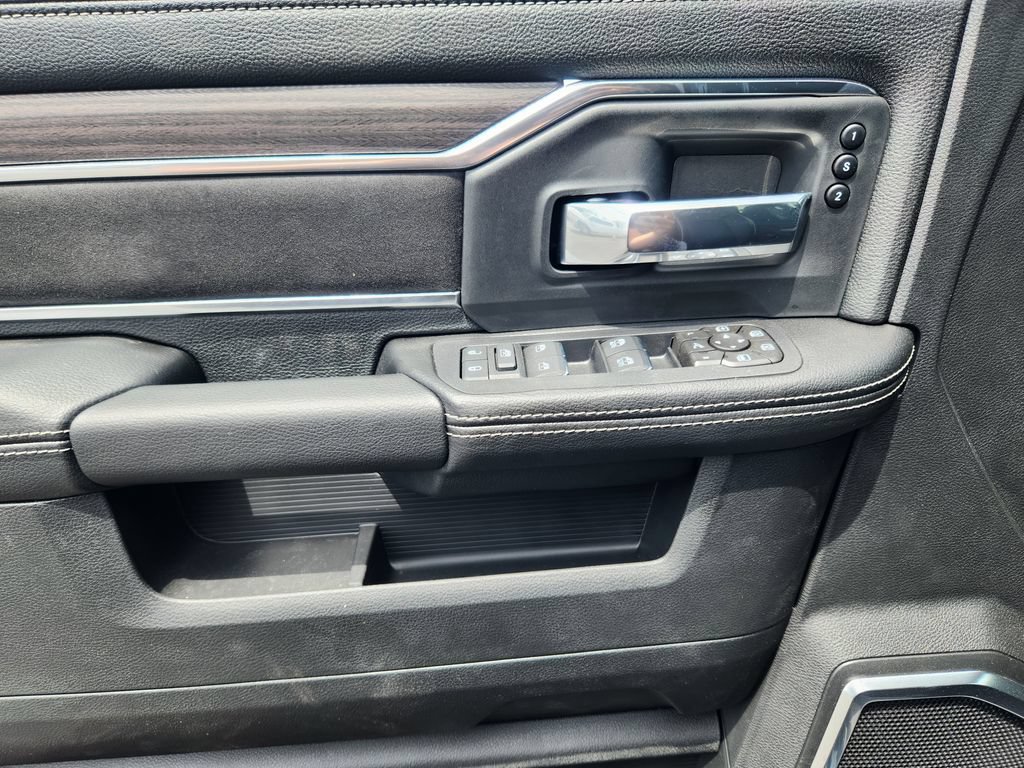 New 2026 RAM 2500 Laramie w/ Night Edition AWD/4WD image 25