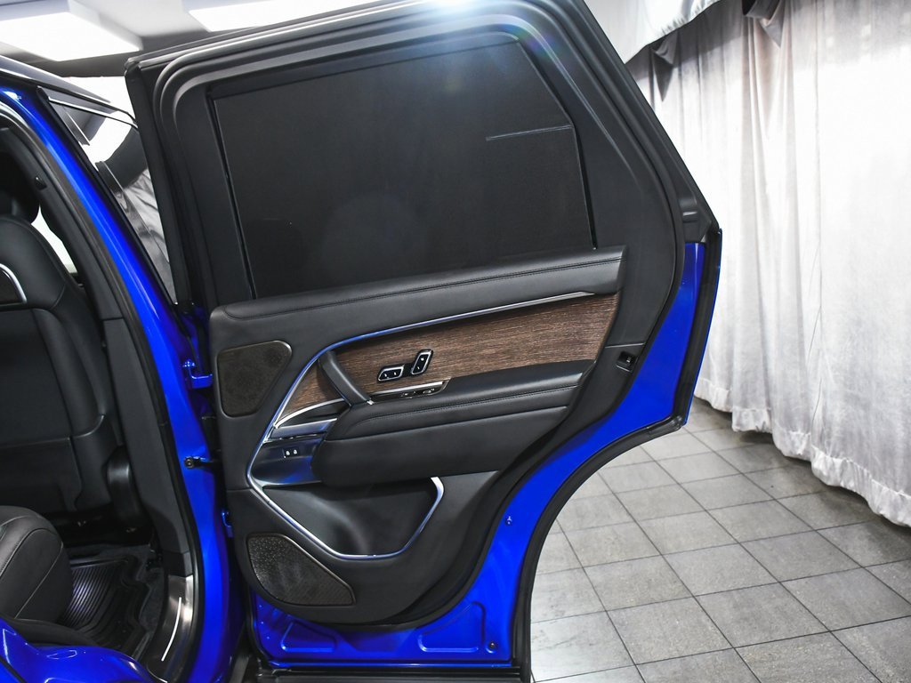 Used 2024 Land Rover Range Rover Autobiography image 16