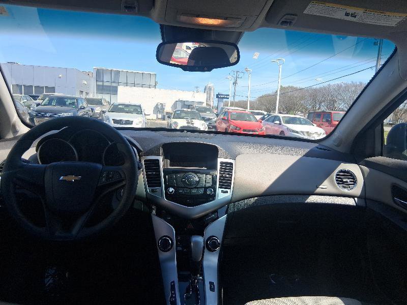 Used 2016 Chevrolet Cruze LS image 25