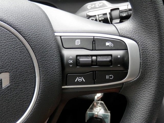 Used 2023 Kia Sportage LX AWD/4WD image 21