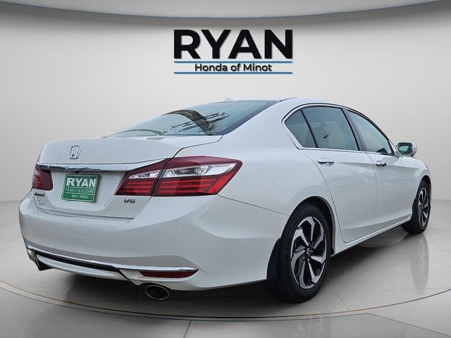 Certified 2017 Honda Accord EX-L image 10