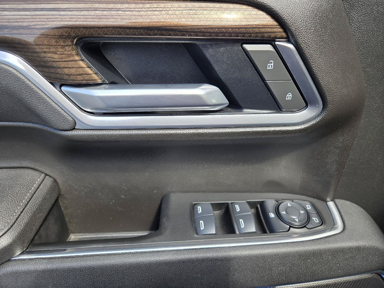 Used 2025 Chevrolet Silverado 1500 LT AWD/4WD image 14