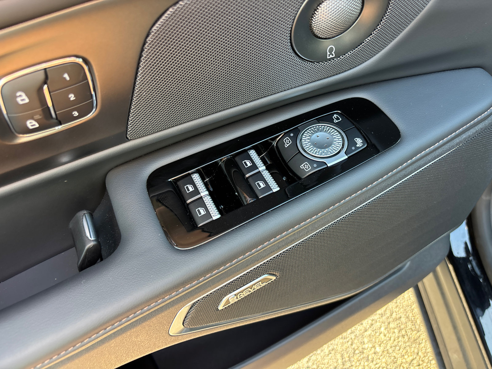New 2026 Lincoln Nautilus Reserve AWD/4WD image 13