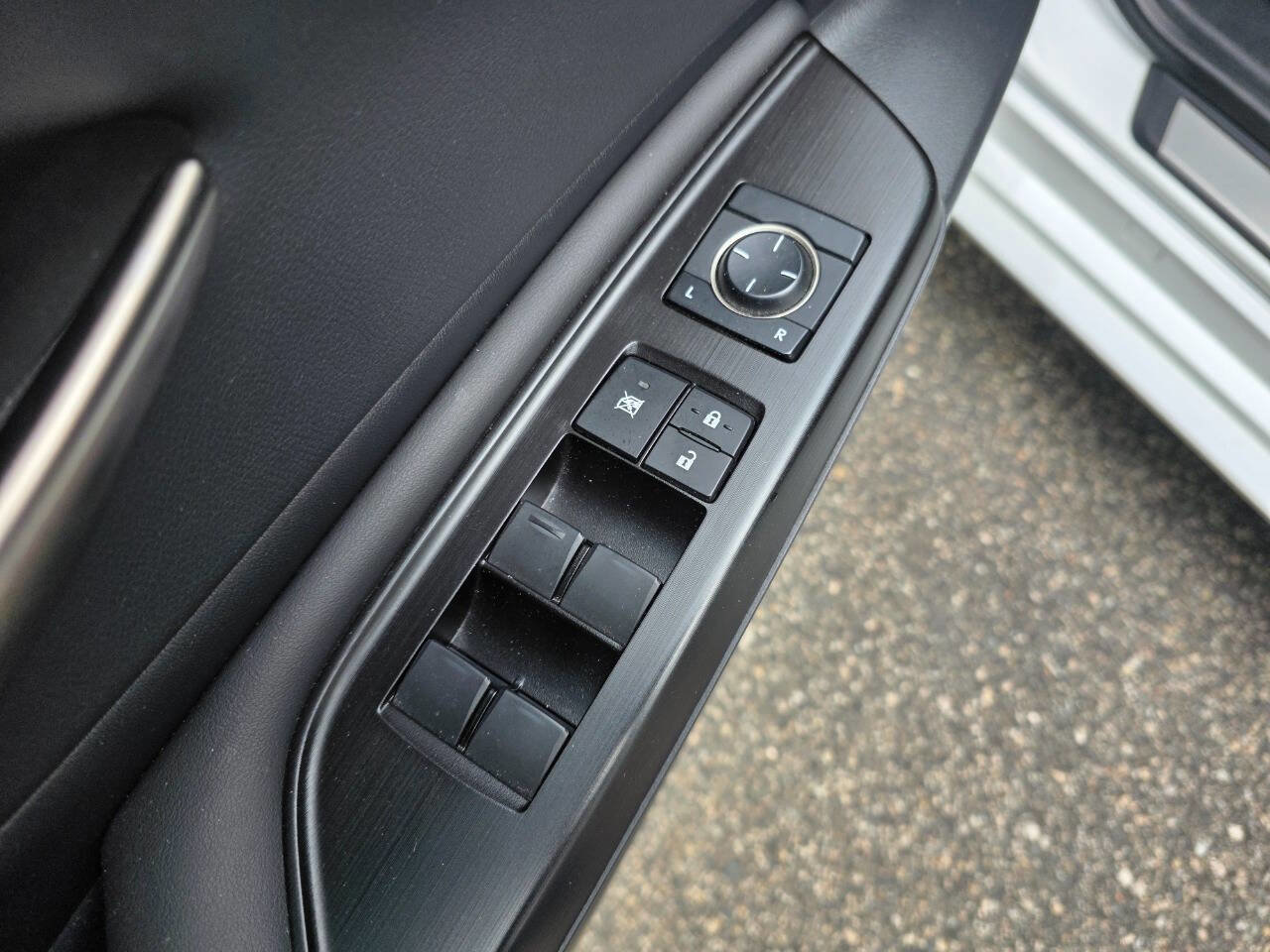 Used 2019 Lexus ES 350 F Sport w/ Accessory Package 2 FWD image 12