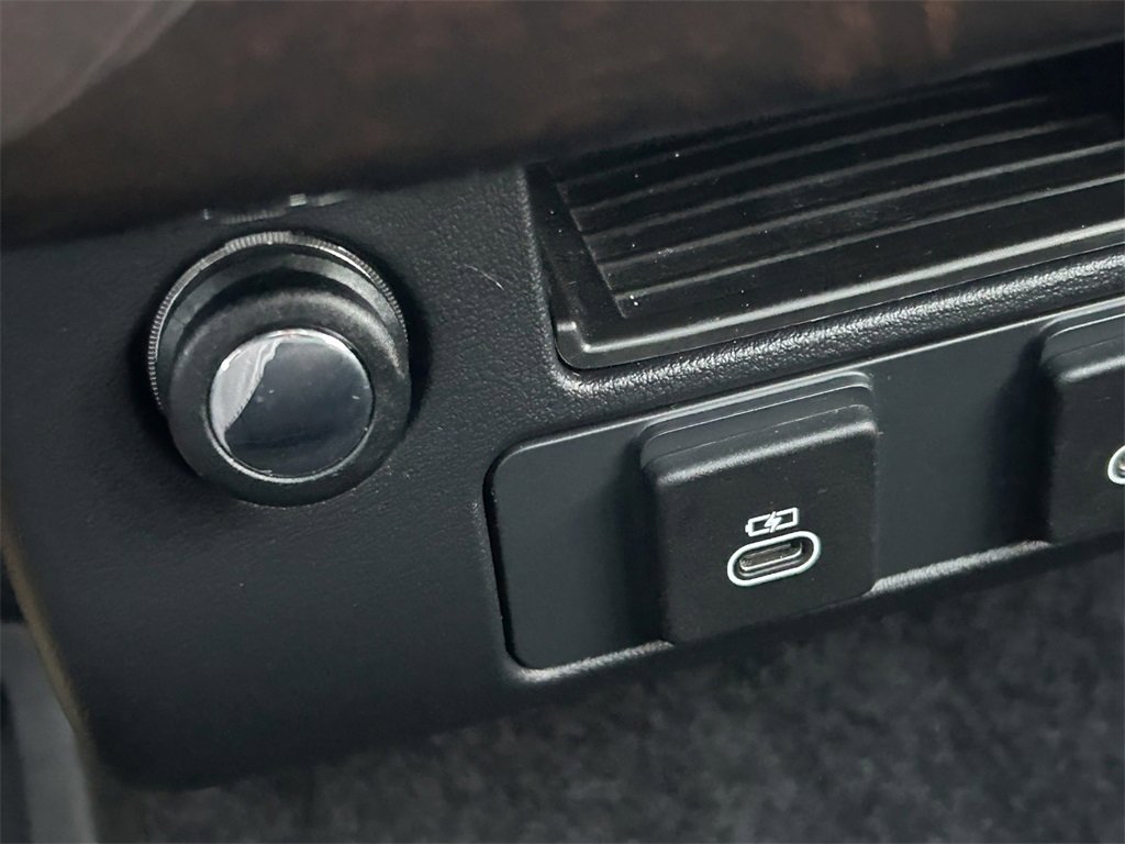 Used 2022 Land Rover Range Rover P525 Westminster Edition image 27