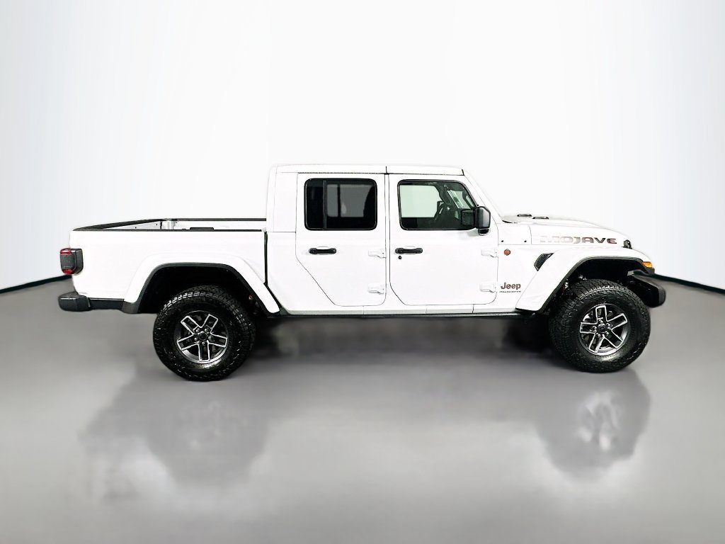 New 2026 Jeep Gladiator Mojave w/ Technology Group AWD/4WD image 8